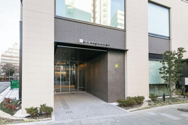 Exterior 17
