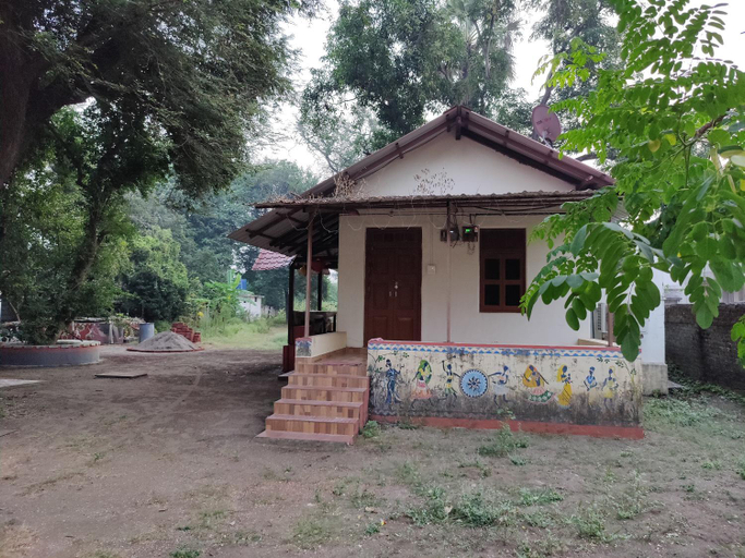 Others 2, Kamat Cottages, Palghar