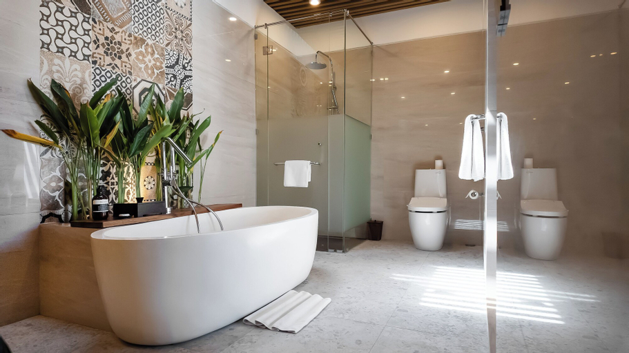 Bathroom 8