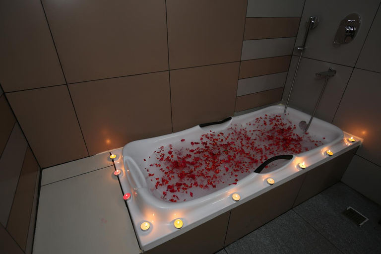 Bathroom 4, Amuse Vista Resorts and Spa, Idukki