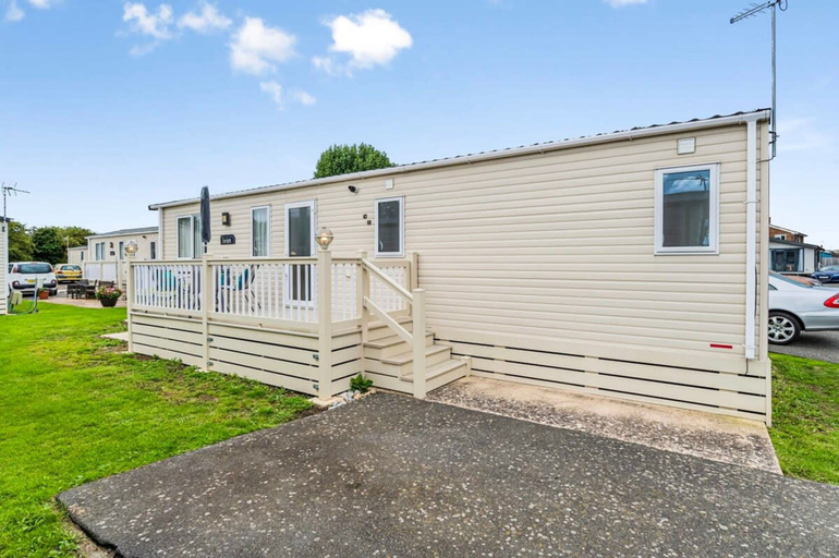 Room 3, Your Ultimate Holiday Rental at Pevensey Bay, East Sussex
