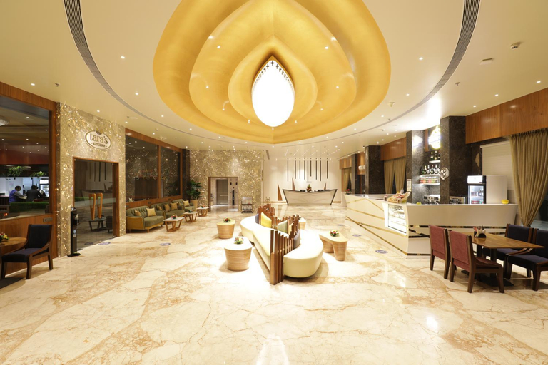 Public Area 3, Tara Suns, Vadodara