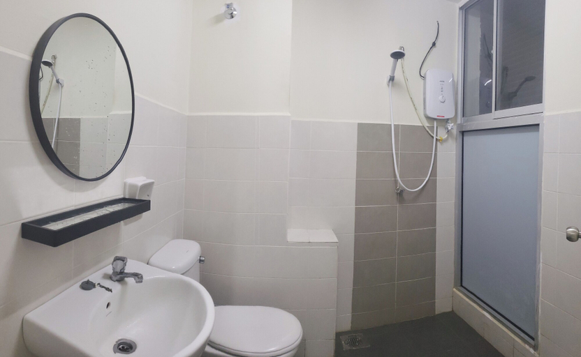 Bathroom 3, Teratak Teratai Homestay - Corner, Hulu Langat