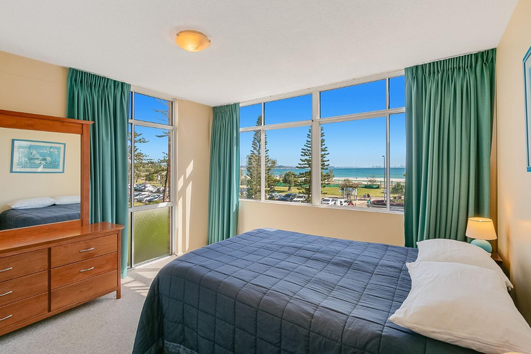 Bedroom 2, Beach Lodge Unit 9, Gold Coast