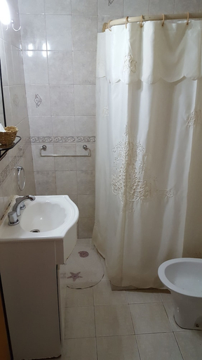 Bathroom 3, Kalenshen Calafate, Lago Argentino