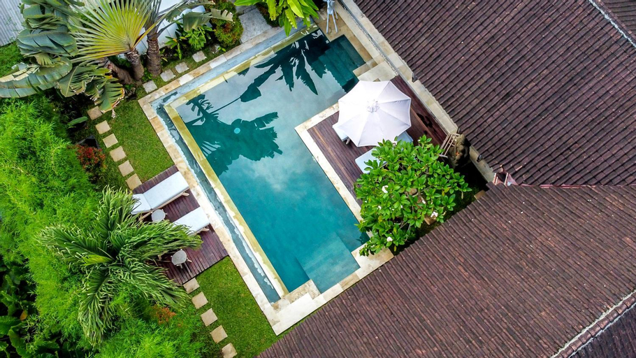 Swimming Pool 11