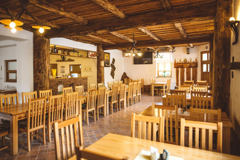 Food & Drinks 2, Penzion U Cerneho Potoka, Hodonín