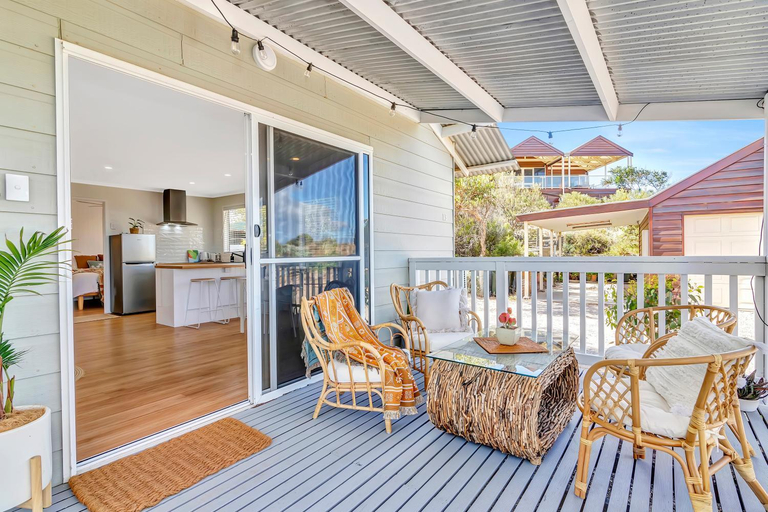 Food & Drinks, Sanbis Cabin - hidden boutique retreat, sea views, Adelaide