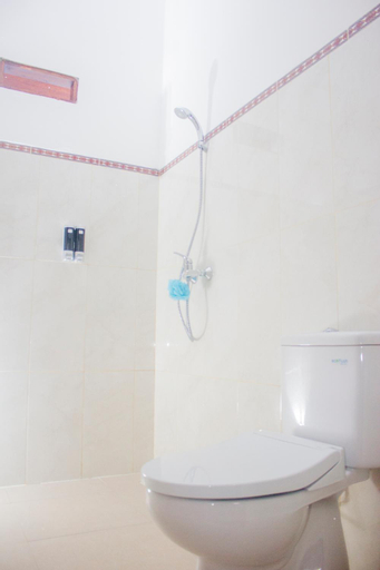 Bathroom 9