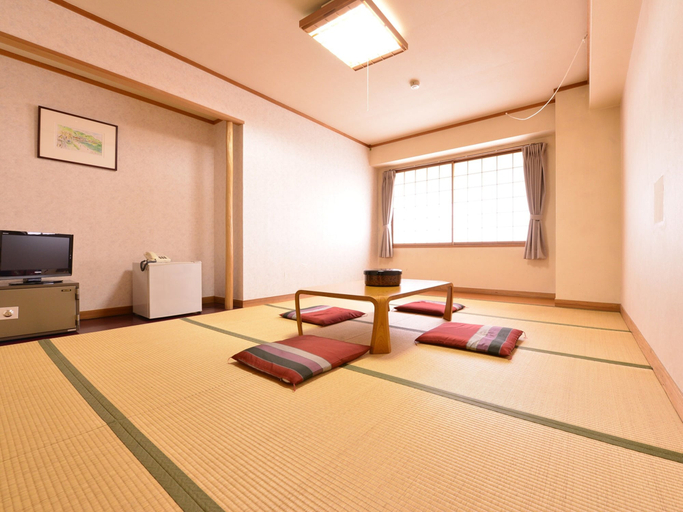 Bedroom 4, Shiga Lake Hotel, Yamanouchi