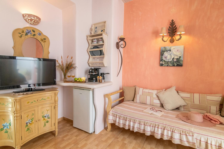 Others 2, Madalena's Family Rooms, South Aegean