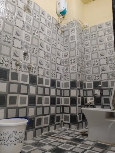 Bathroom 3, Goroomgo Priyanshi Palace Ujjain, Ujjain