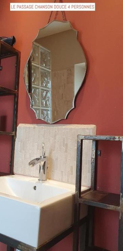 Bathroom 3, Le Passage, Aude