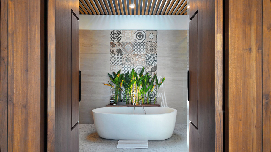 Bathroom 9
