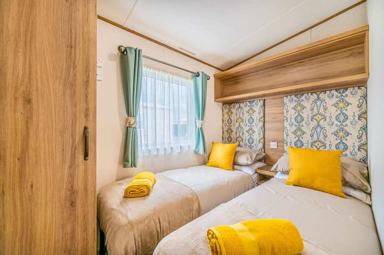Room 4, Your Ultimate Holiday Rental at Pevensey Bay, East Sussex