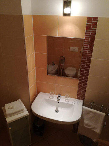 Bathroom 4, garni Hotel S.O.G.* * *, Trenčín