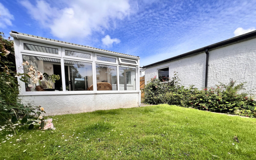 Exterior 3, 2 Bed Family Bungalow, Wifi, Parking, Garden, Dogs, Anglesey