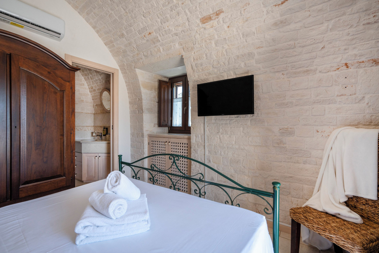 Bedroom 3, TRULLI CONTENTO ROOMS E APARTMENTS, Bari