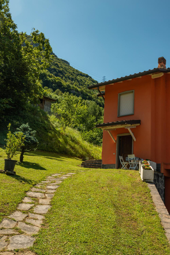 Exterior & Views 4, Da zia Maria Casa Vacanze, Bergamo