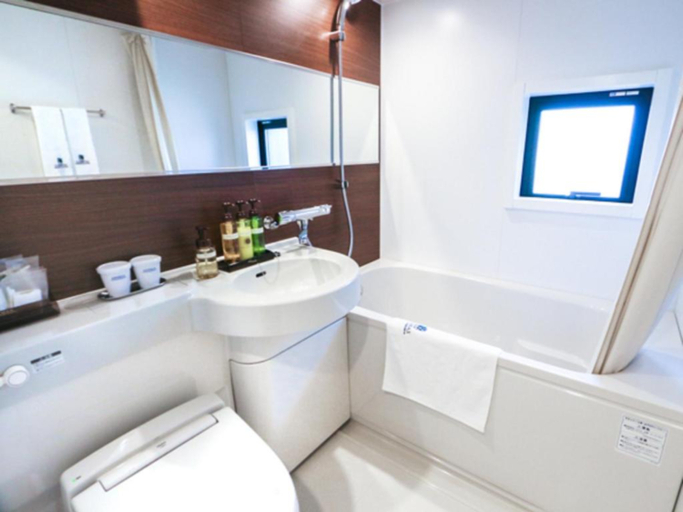 Bathroom 5, HOTEL LiVEMAX Shinjuku EAST, Shinjuku