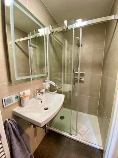 Bathroom 9