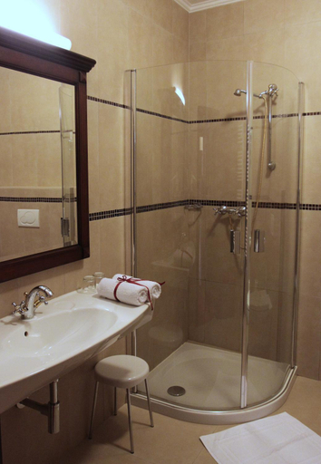 Bathroom 2, Hotel U Krale, Jičín