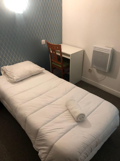 Others 3, Hotel Petit Bastille, Paris