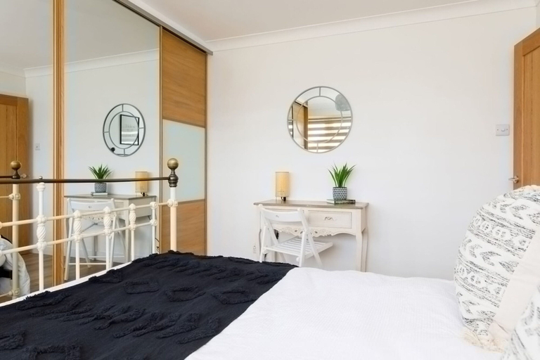 Room 5, Charming Bolthole 400m to Beach, West Sussex