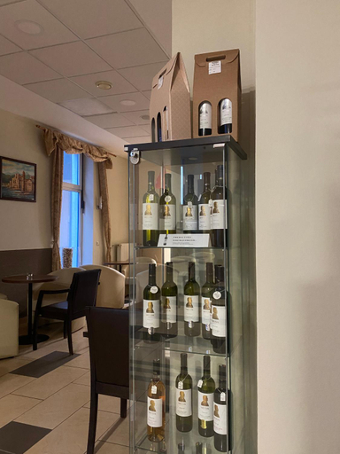 Food & Drinks 5, garni Hotel S.O.G.* * *, Trenčín