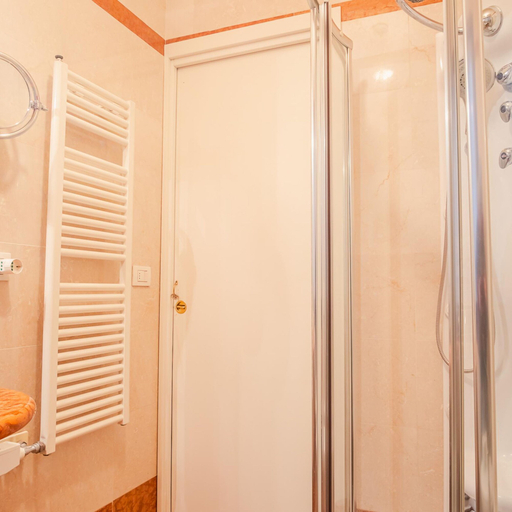 Room 2, Piazza Grande - Italian Homing, Bologna
