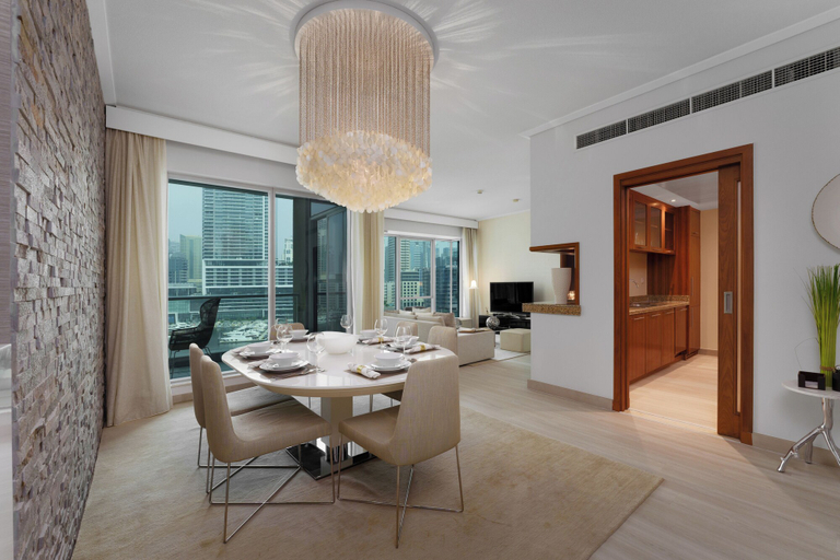 Dining room 3, Maison Privee - Cosmopolitan Apt w/ Scenic Dubai Marina Vws, Dubai
