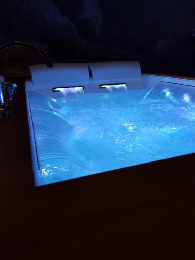 Sport & Beauty 2, La grotta nel borgo, Grosseto