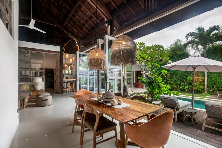 Dining Room 7