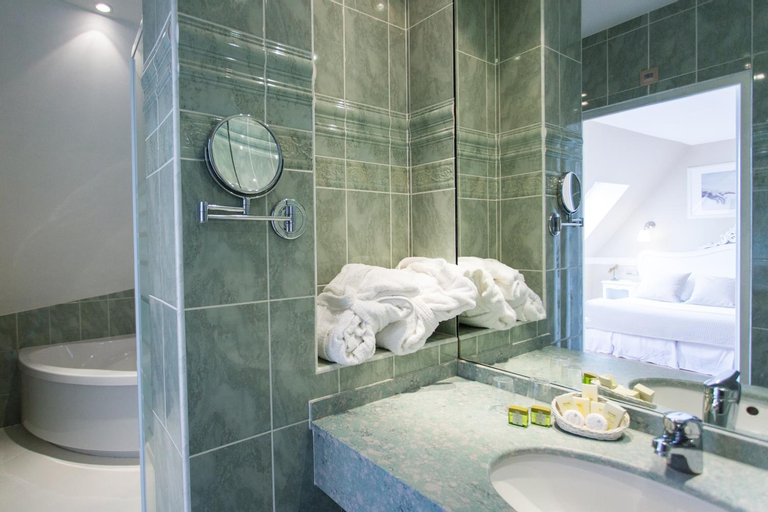 Bathroom 5