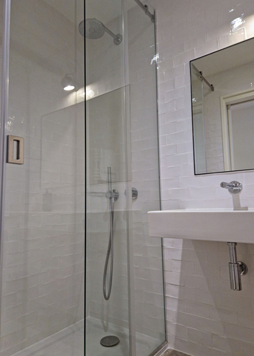 Bathroom 5, Hôtel Beau Rivage, Isère