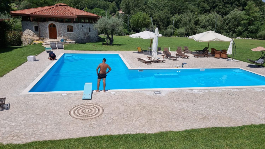 Others 4, tenuta acquaviva, Avellino