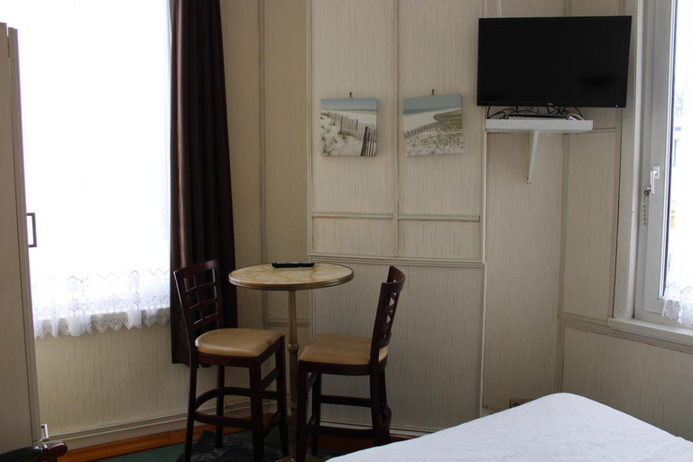 Others 3, Hotel du Gambrinus, Nord