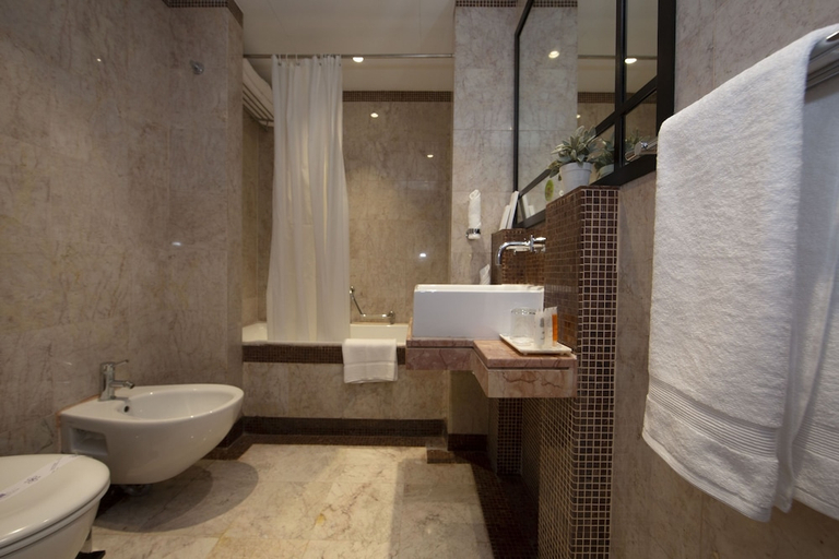 Bathroom 5, Number One Tower Suites, Dubai