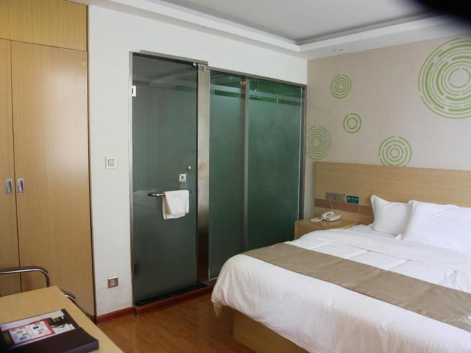 Bedroom 3, GreenTree Inn Zaozhuang High-speed Train Station Express Hotel, Zaozhuang