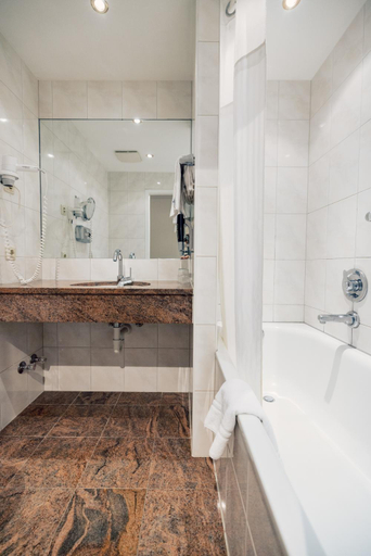 Bathroom 4, Bon Alpina, Innsbruck
