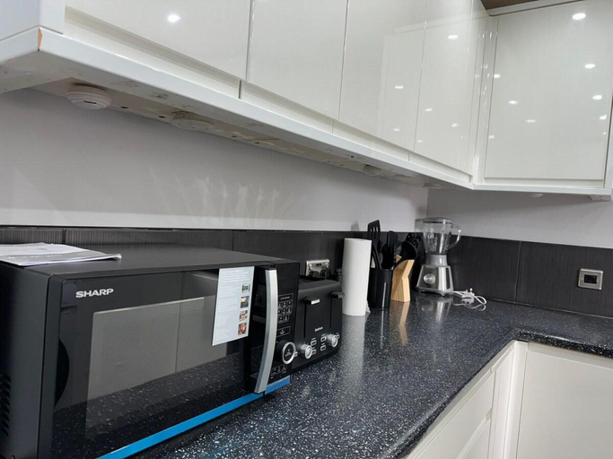 Interior 2, House Sleeps 7 - Contractors, Free Parking, Wigan
