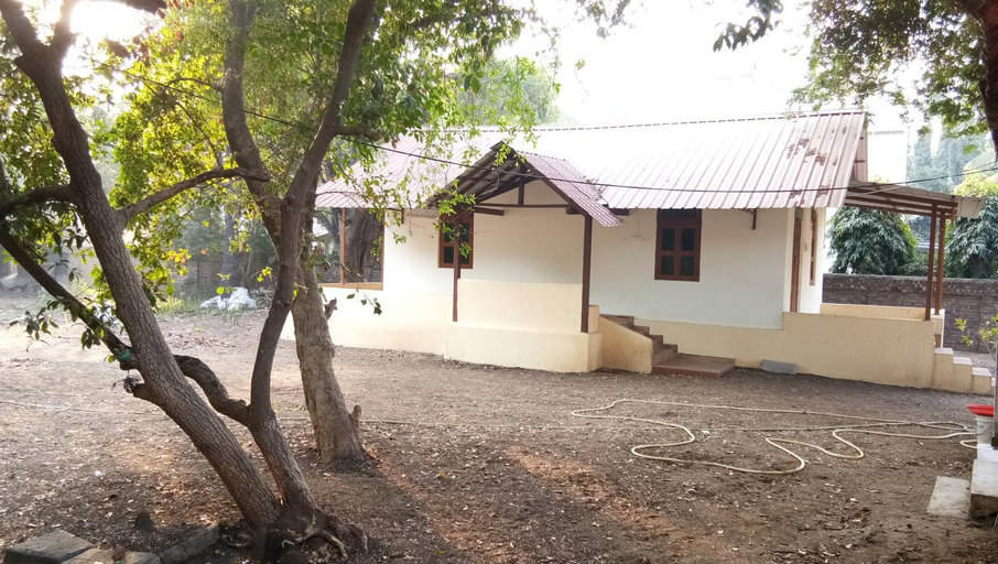 Others 5, Kamat Cottages, Palghar