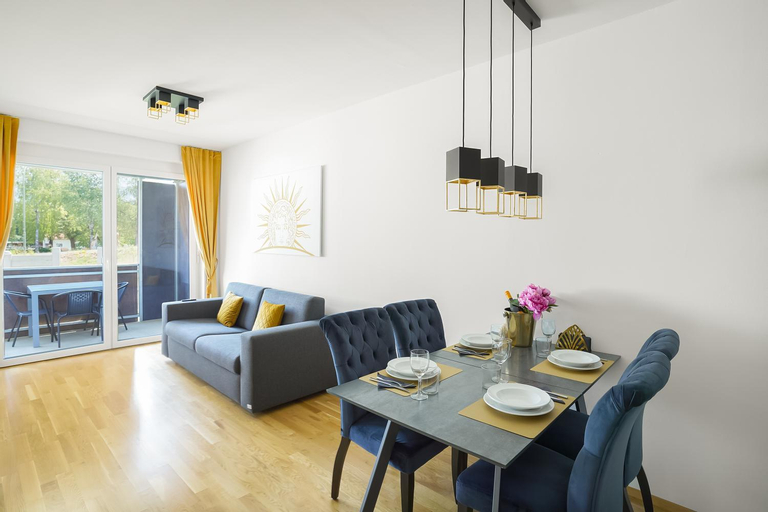 Dining Room 10