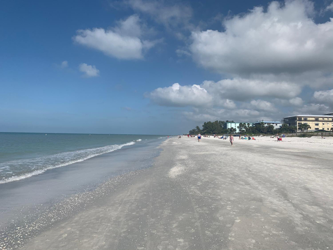 Others 3, Beach Villa A, Pinellas