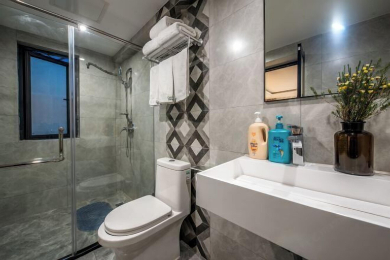 Bathroom 29