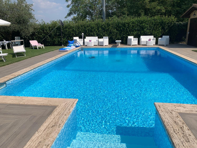 Sport & Beauty 2, Appartamento in Villa degli Ulivi, Rome