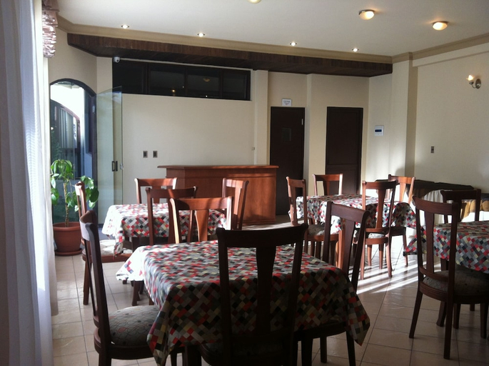 Food & Drinks 4, El Prado Hotel, Cercado