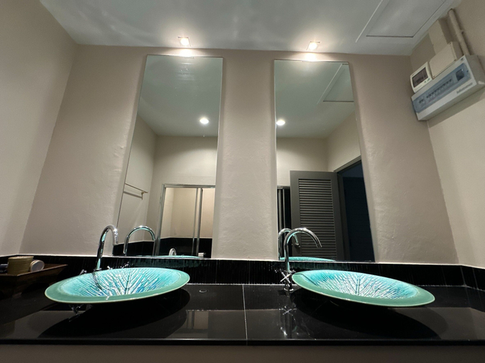 Bathroom, Casa Sakoo NaiThon Beach Villa, Phuket Island
