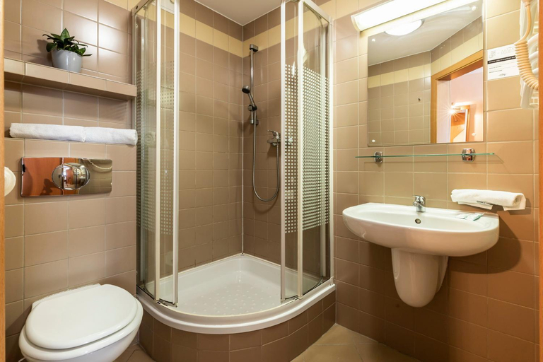 Bathroom 3, Ziemowit, Nysa