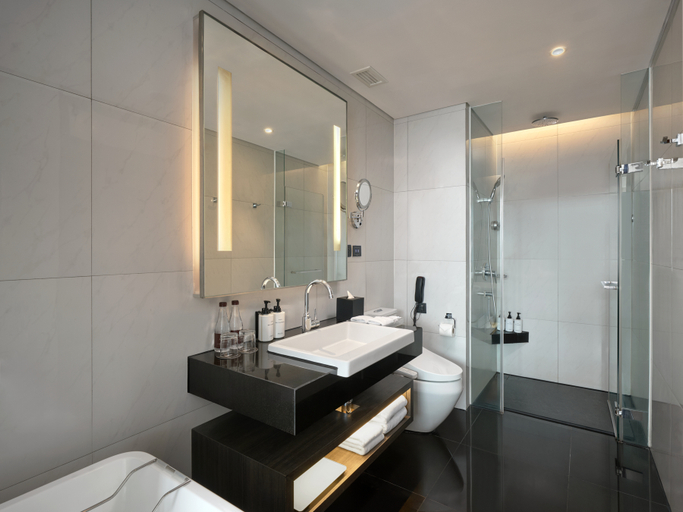 Bathroom 25